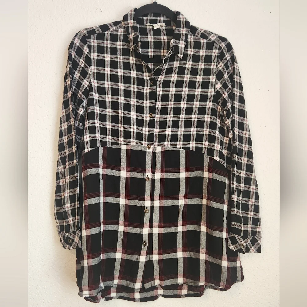 Beachlunchlounge Women's Black Checkered Plaid Button-Down Shirt, Size S - Picture 1 of 5